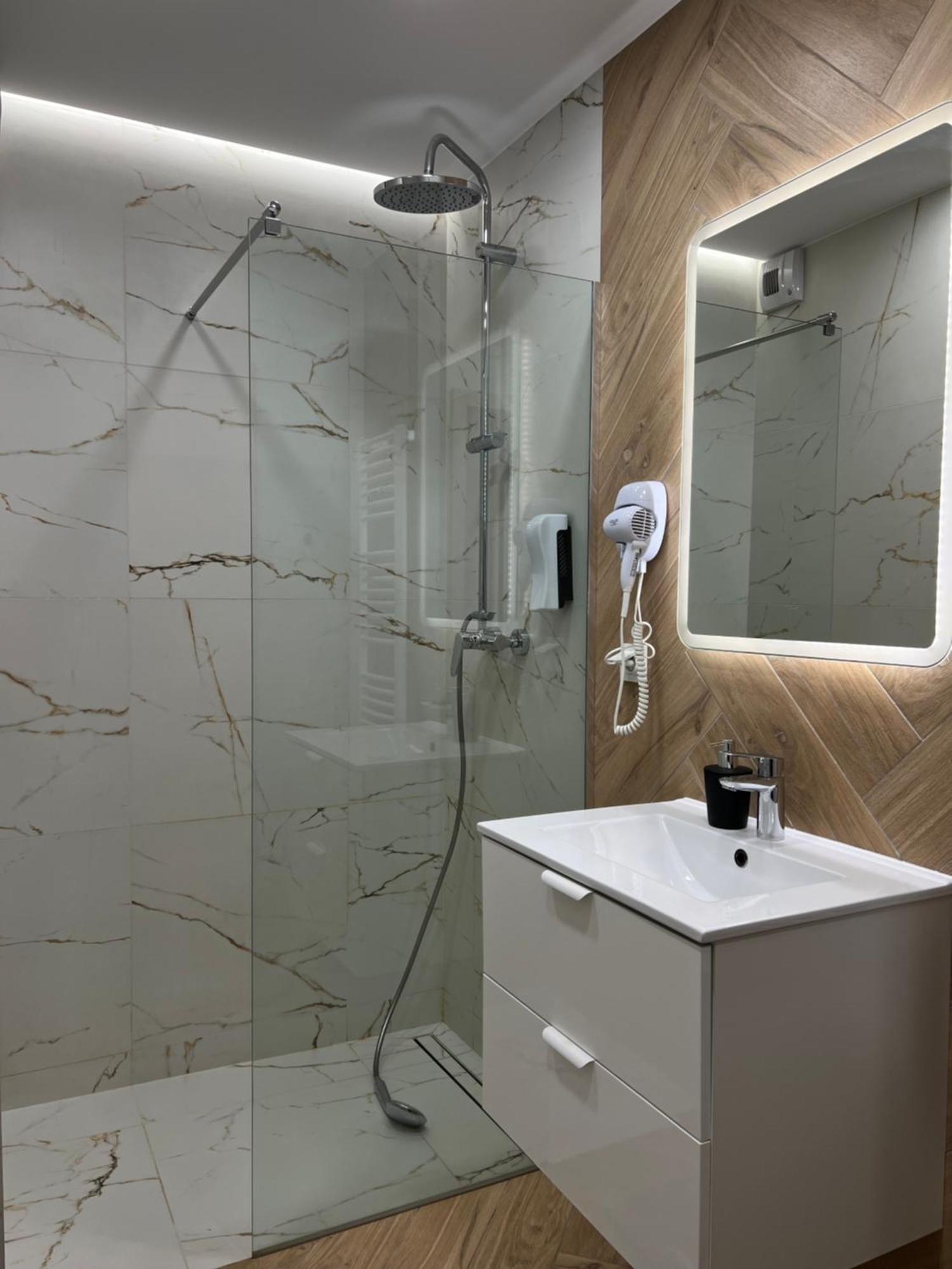 Parkcity Bogucice Karoliny Катовице Екстериор снимка